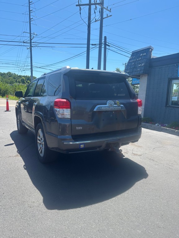 2010 Toyota 4Runner Image 3