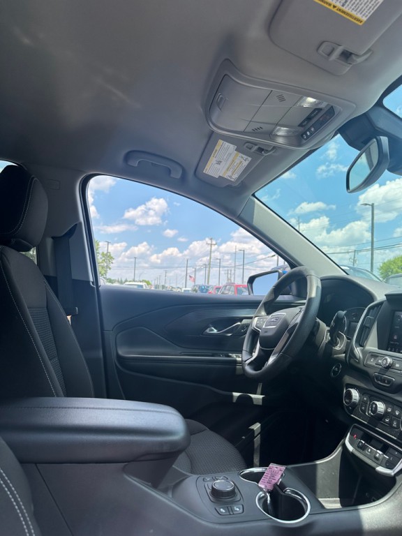 2022 GMC Terrain Image 9