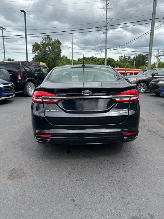 2017 Ford Fusion Image 4
