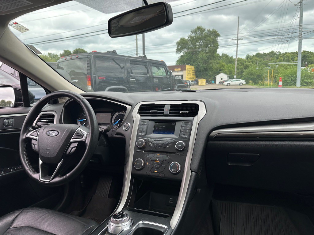 2017 Ford Fusion Image 11