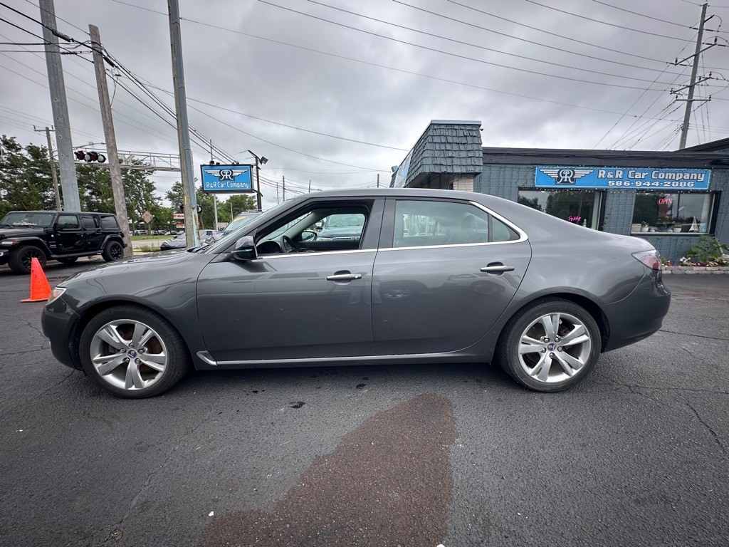 2011 Saab 9-5 Image 2