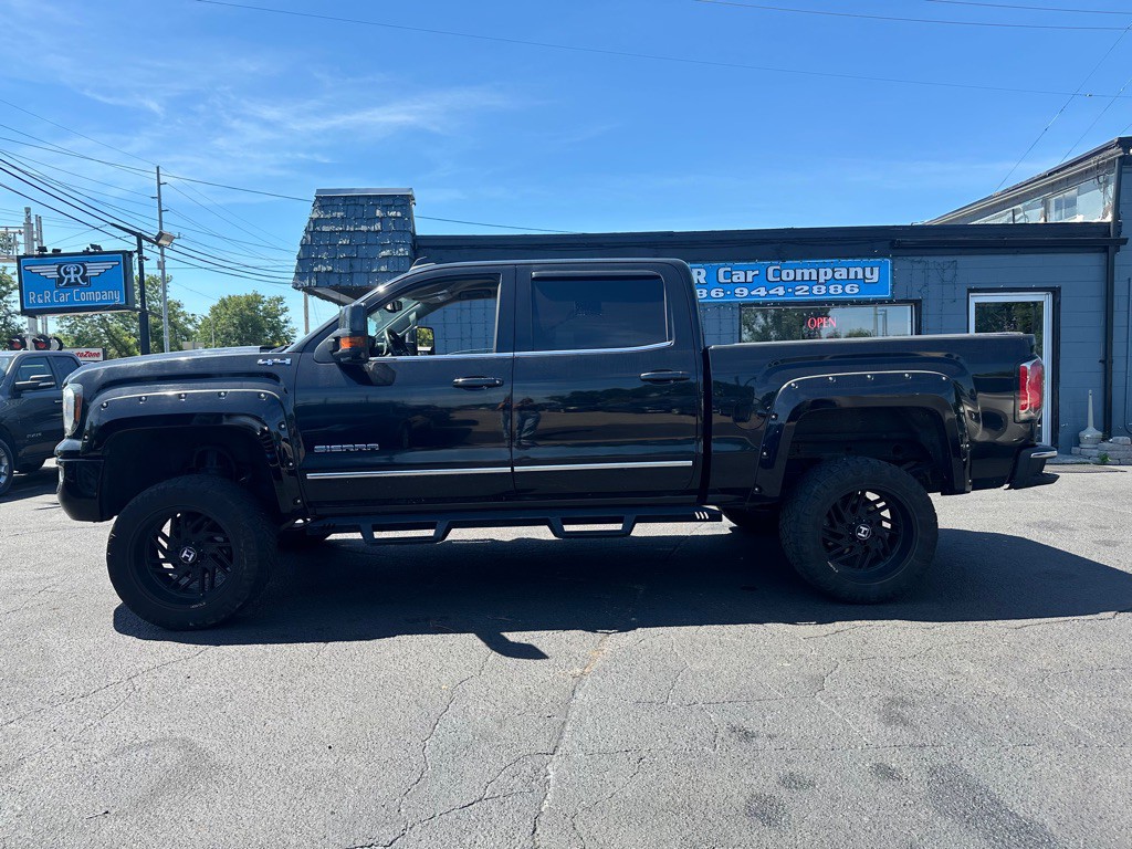 2017 GMC Sierra Image 2