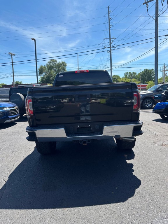 2017 GMC Sierra Image 4