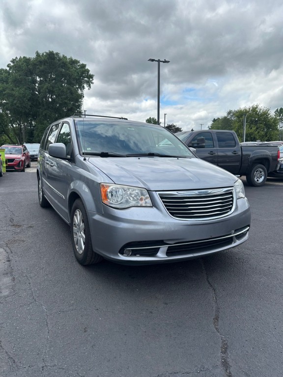 2013 Chrysler Town & Country Image 7
