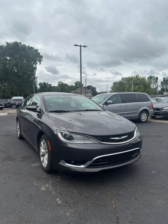 2015 Chrysler 200 Image 7