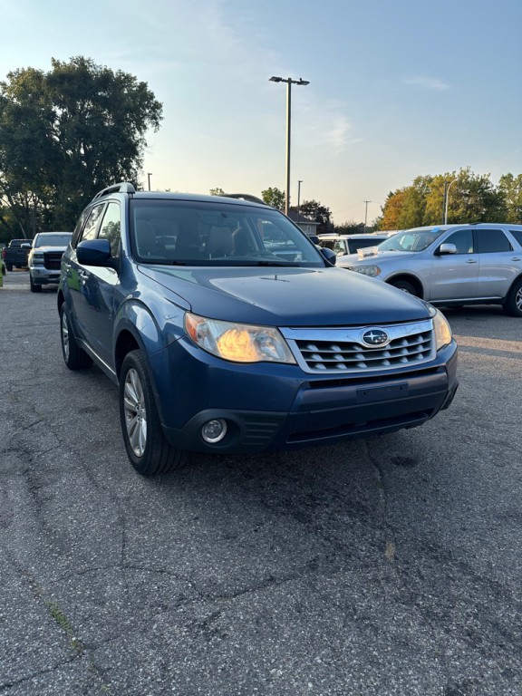 2013 Subaru Forester Image 8
