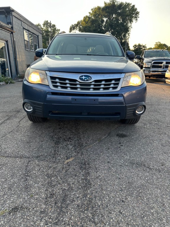 2013 Subaru Forester Image 9