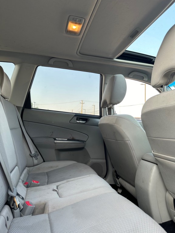2013 Subaru Forester Image 11