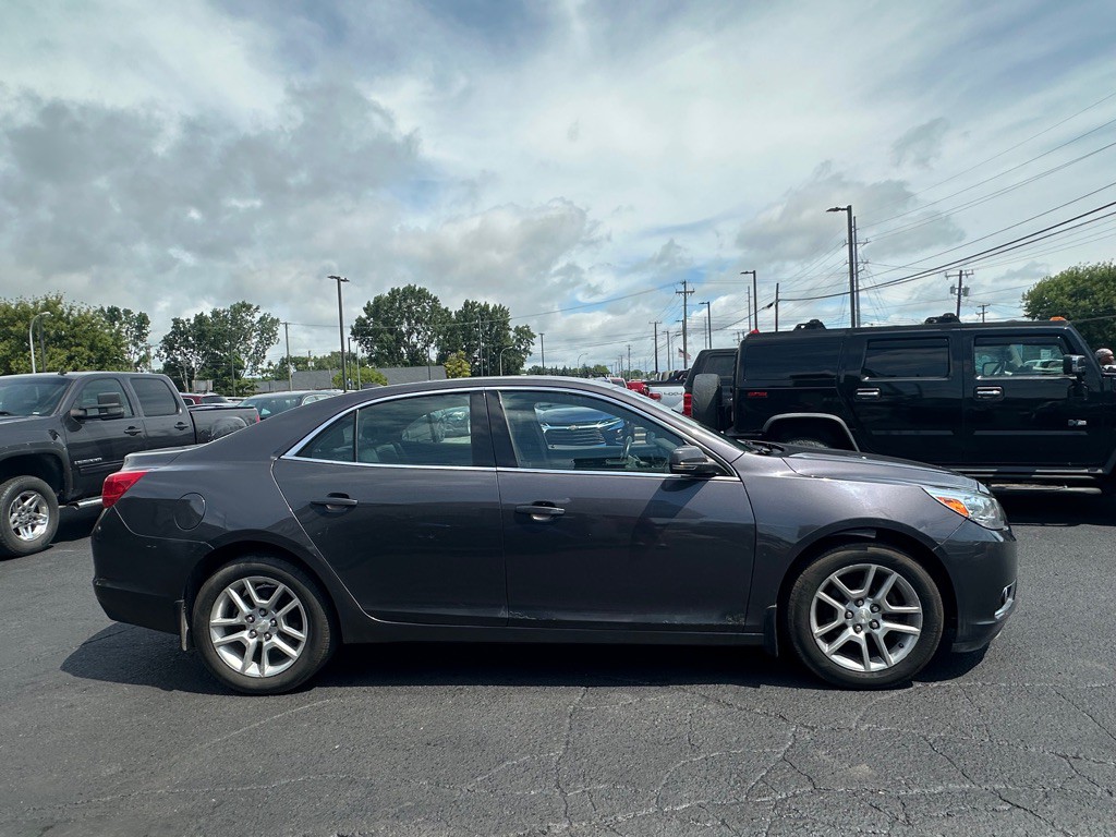 2013 Chevrolet Malibu Image 6