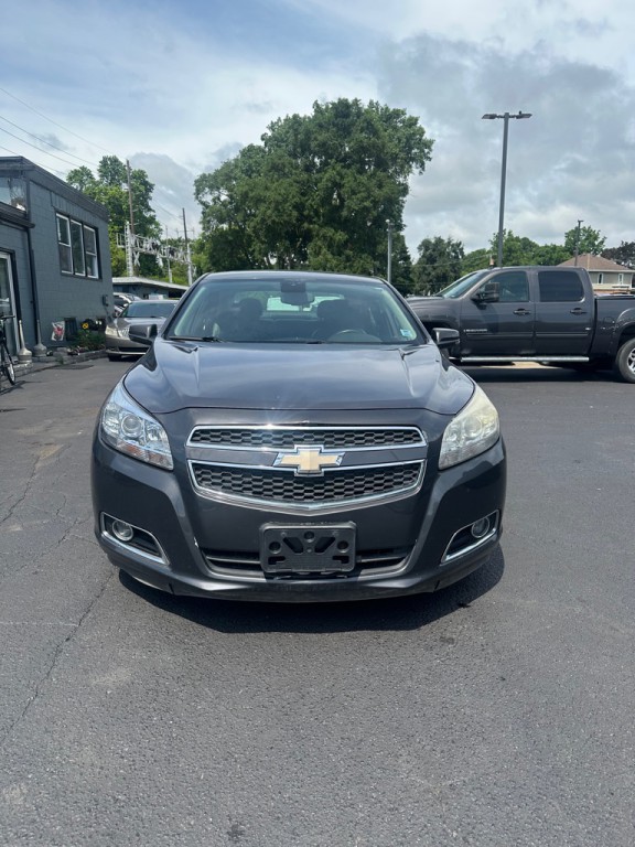 2013 Chevrolet Malibu Image 8