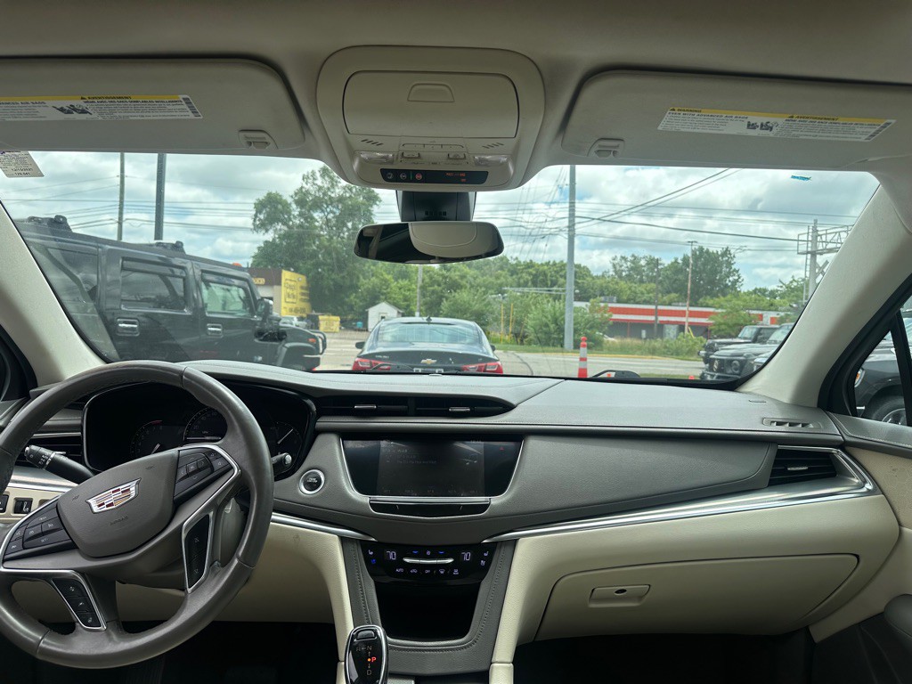 2018 Cadillac XT5 Image 11