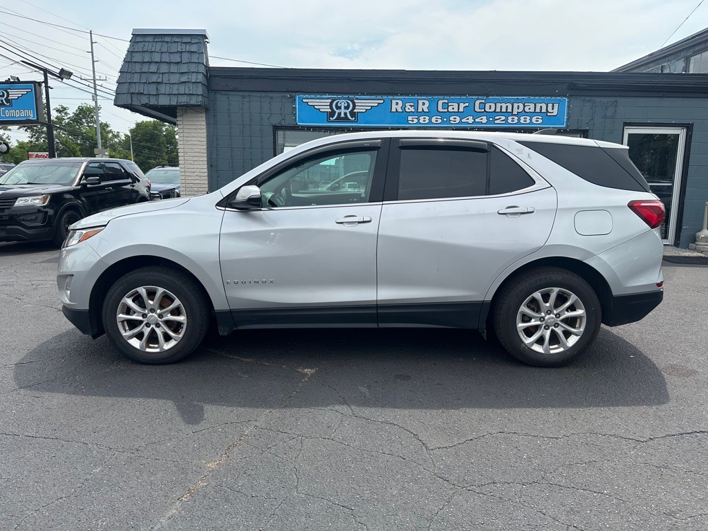2018 Chevrolet Equinox Image 2