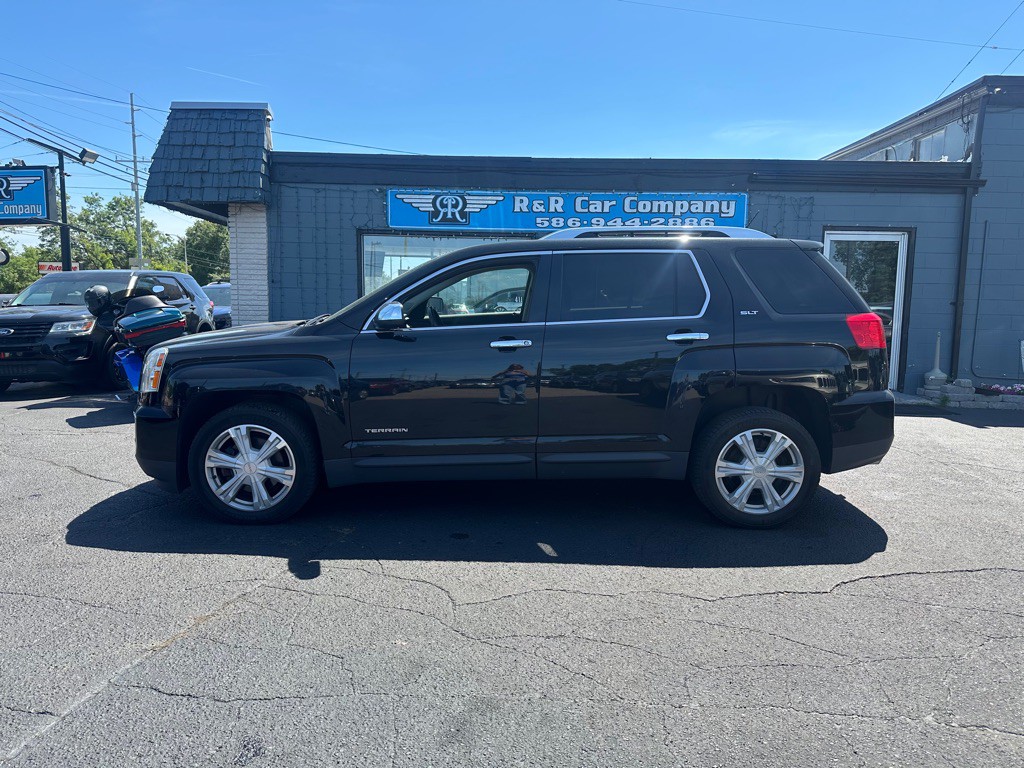 2017 GMC Terrain Image 2
