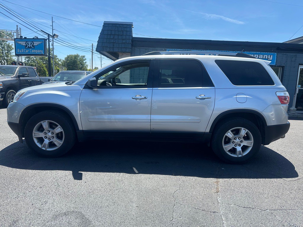 2012 GMC Acadia Image 2