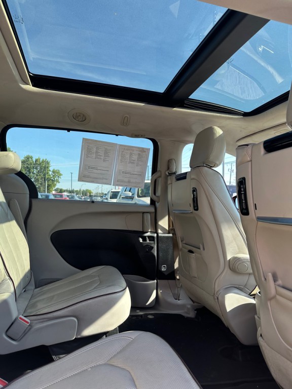 2017 Chrysler Pacifica Image 10