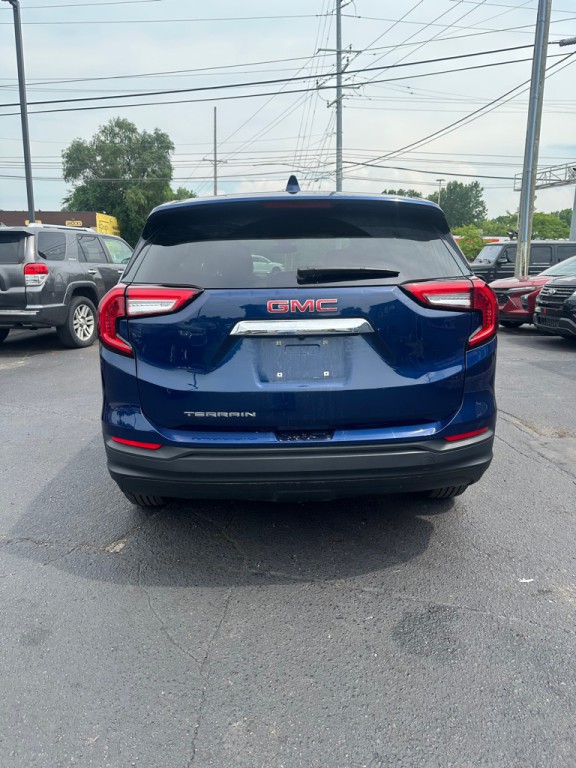 2022 GMC Terrain Image 4