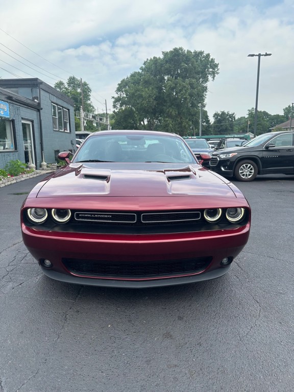 2017 Dodge Challenger Image 8