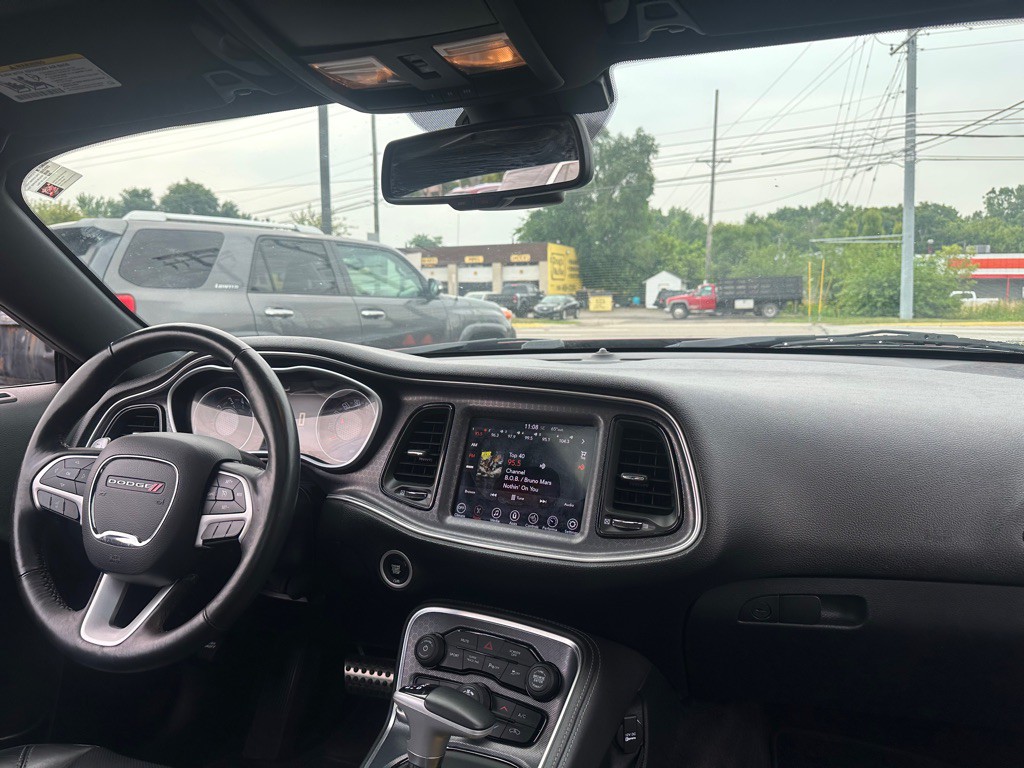 2017 Dodge Challenger Image 11