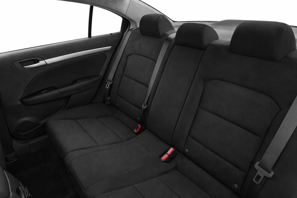 2009 Saturn Aura Image 16