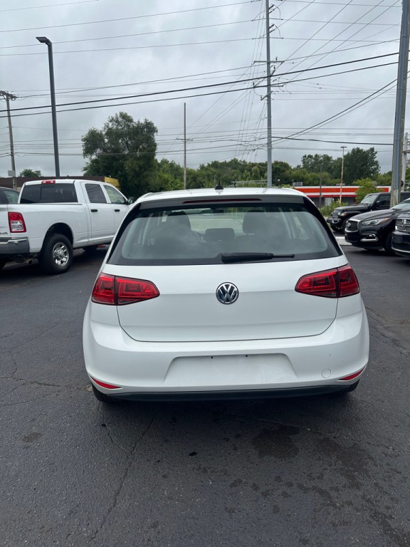 2016 Volkswagen Golf Image 4