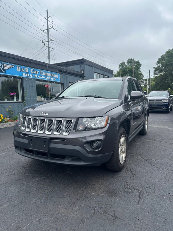 2017 Jeep Compass Image 1