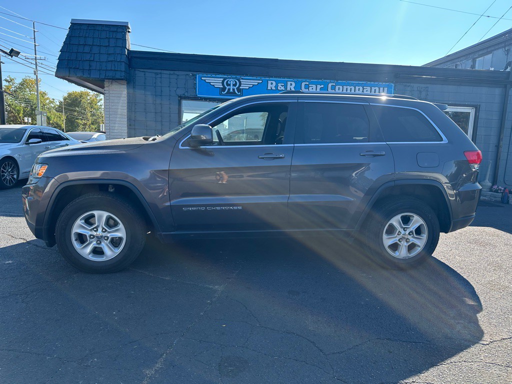 2016 Jeep Grand Cherokee Image 2