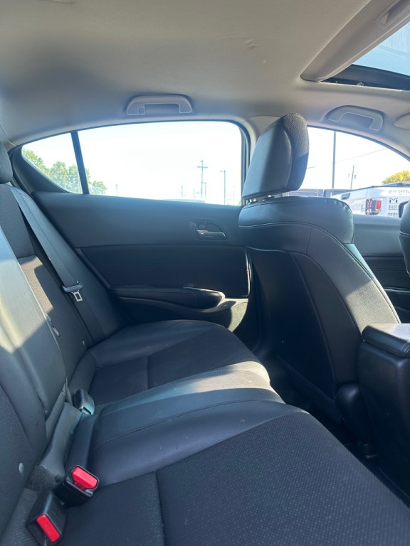 2013 Acura ILX Image 10