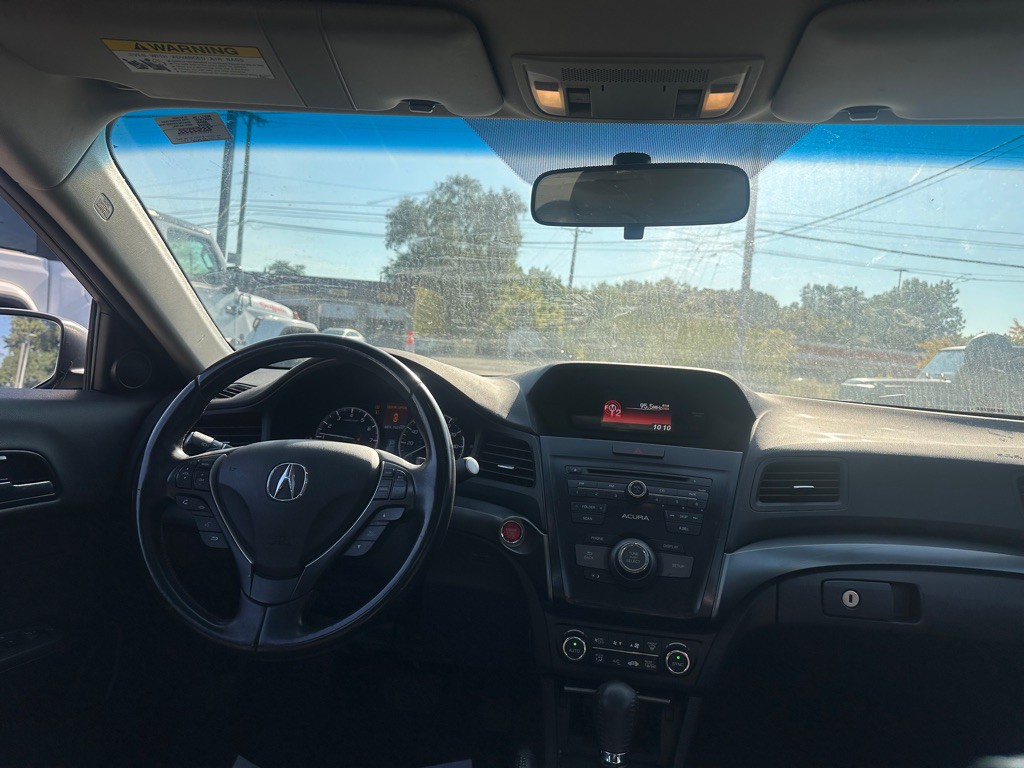 2013 Acura ILX Image 11