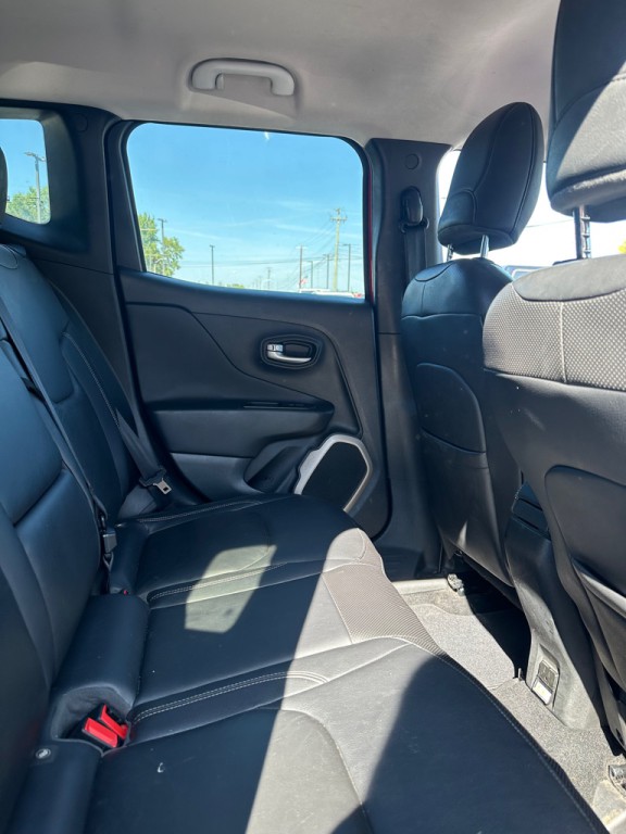 2015 Jeep Renegade Image 10