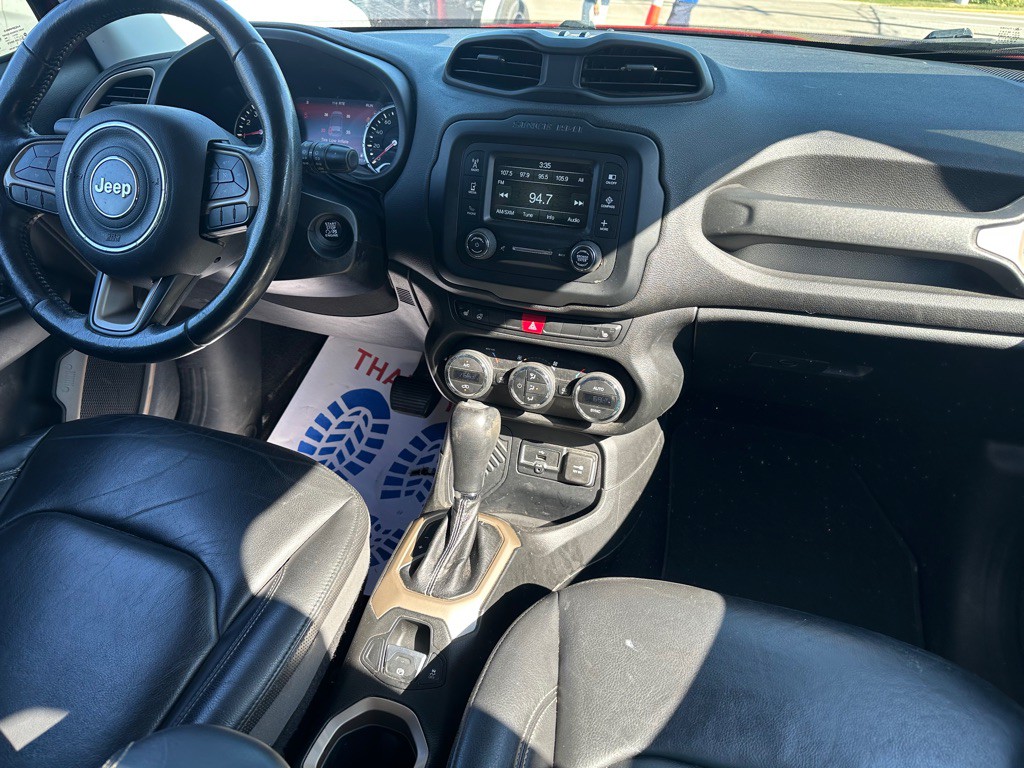 2015 Jeep Renegade Image 11