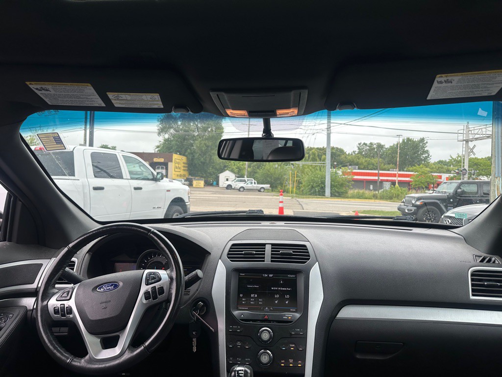 2013 Ford Explorer Image 12