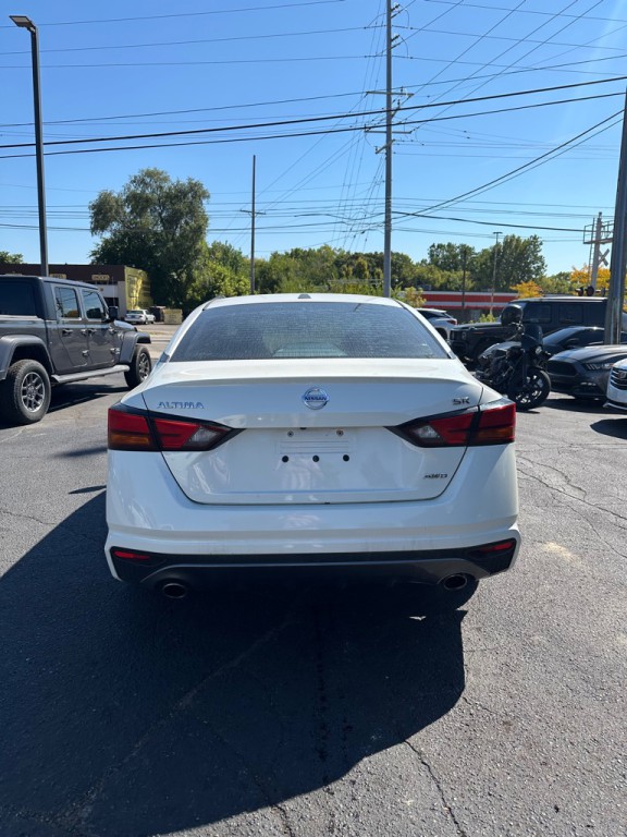 2019 Nissan Altima Image 4
