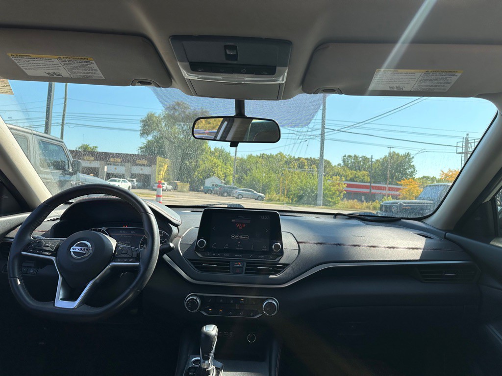 2019 Nissan Altima Image 11