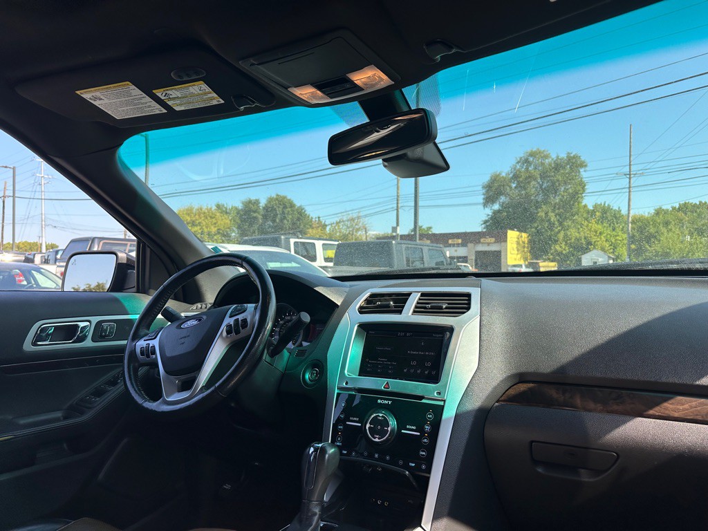 2013 Ford Explorer Image 11