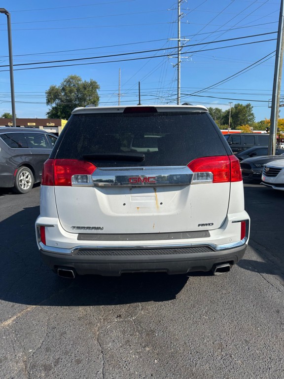 2017 GMC Terrain Image 4