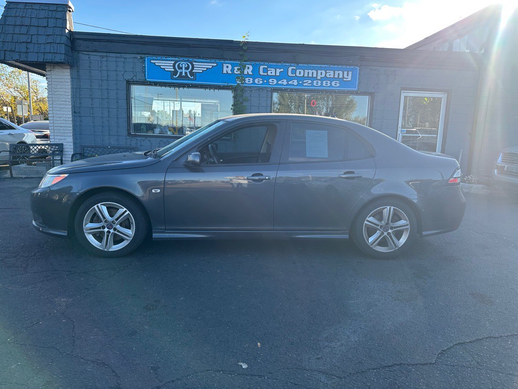 2010 Saab 9-3 Image 2
