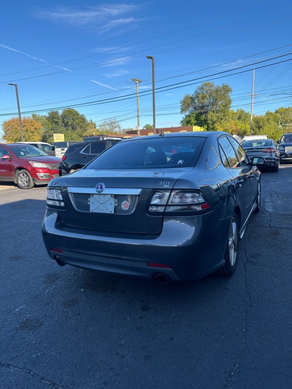 2010 Saab 9-3 Image 5