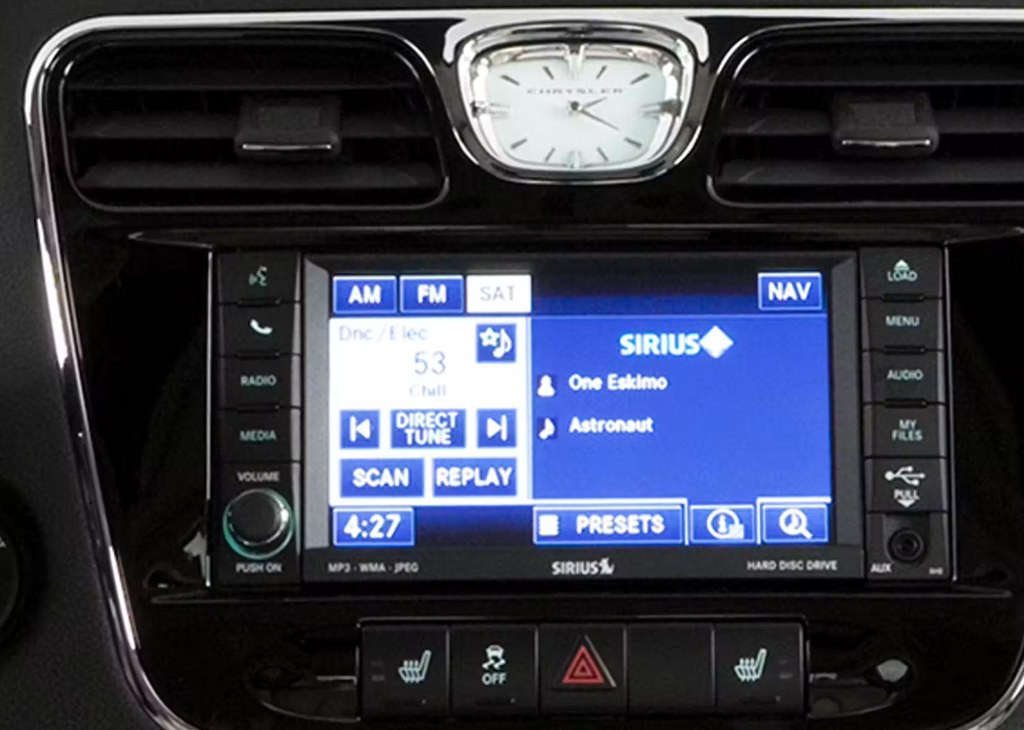 2014 Chrysler 200 Image 5