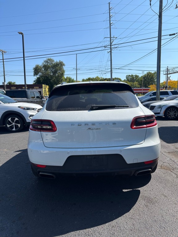 2017 Porsche Macan Image 4