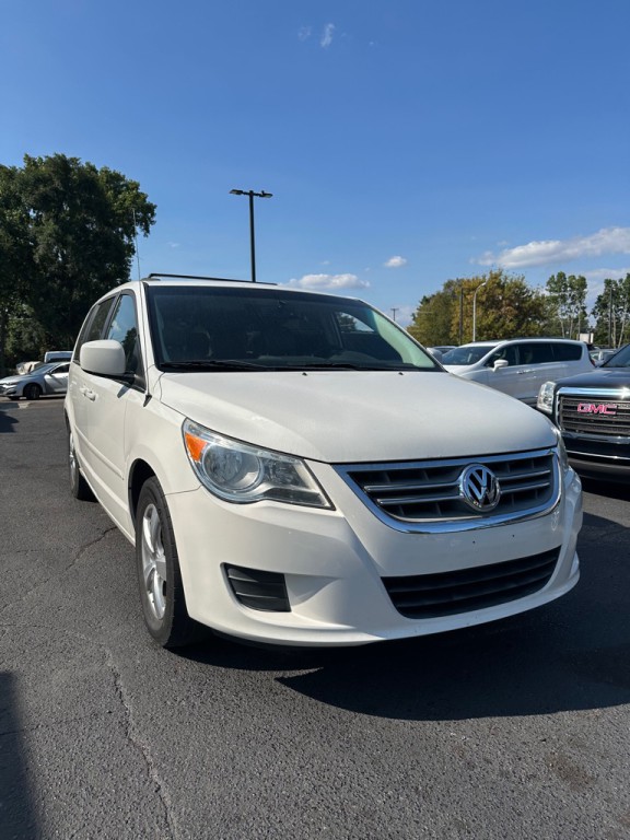 2011 Volkswagen Routan Image 7