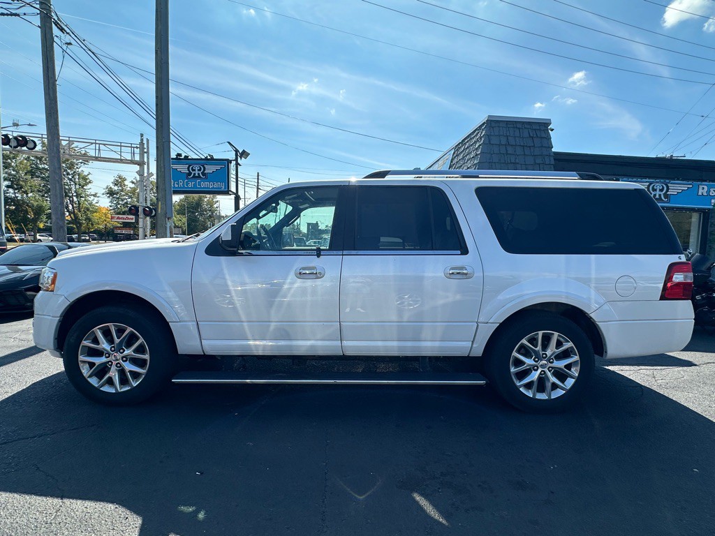 2017 Ford Expedition Image 2