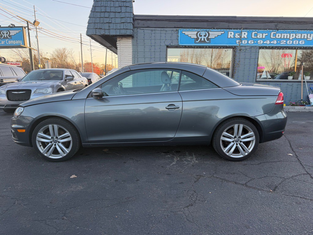 2013 Volkswagen Eos Image 2