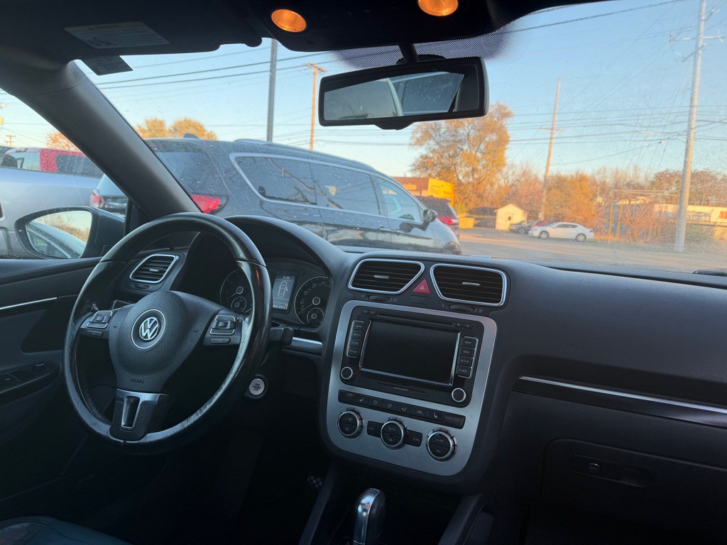 2013 Volkswagen Eos Image 11