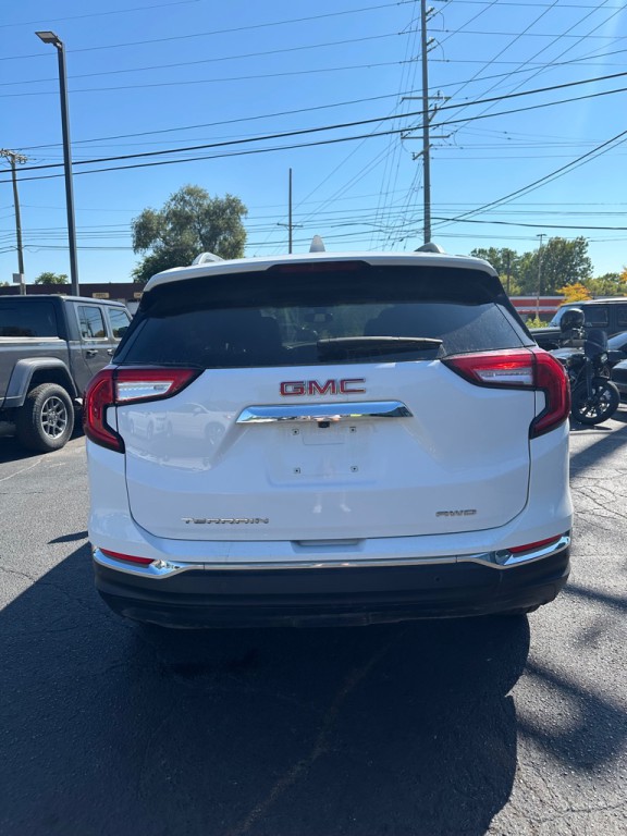 2022 GMC Terrain Image 4