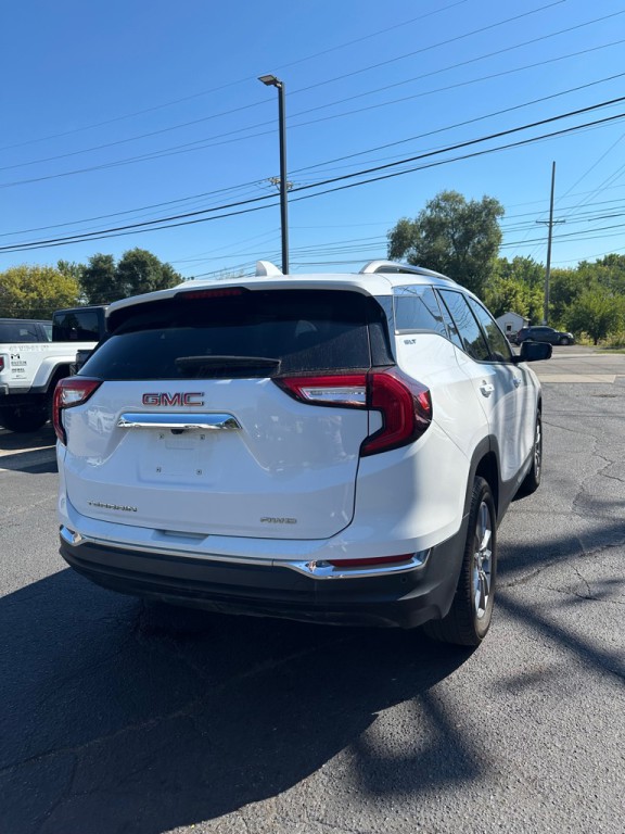 2022 GMC Terrain Image 5