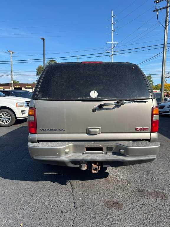 2003 GMC Yukon Image 4