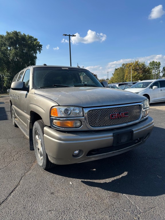 2003 GMC Yukon Image 7