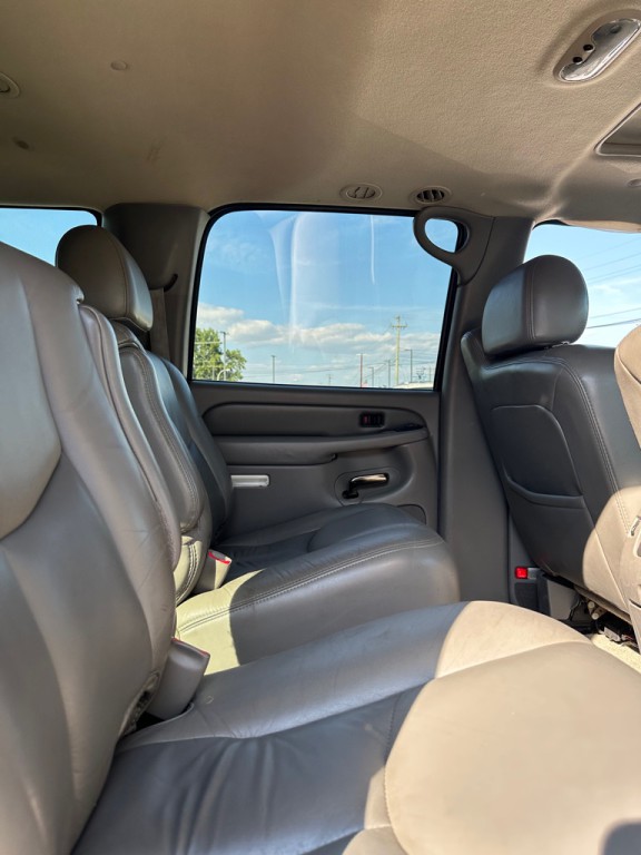 2003 GMC Yukon Image 10