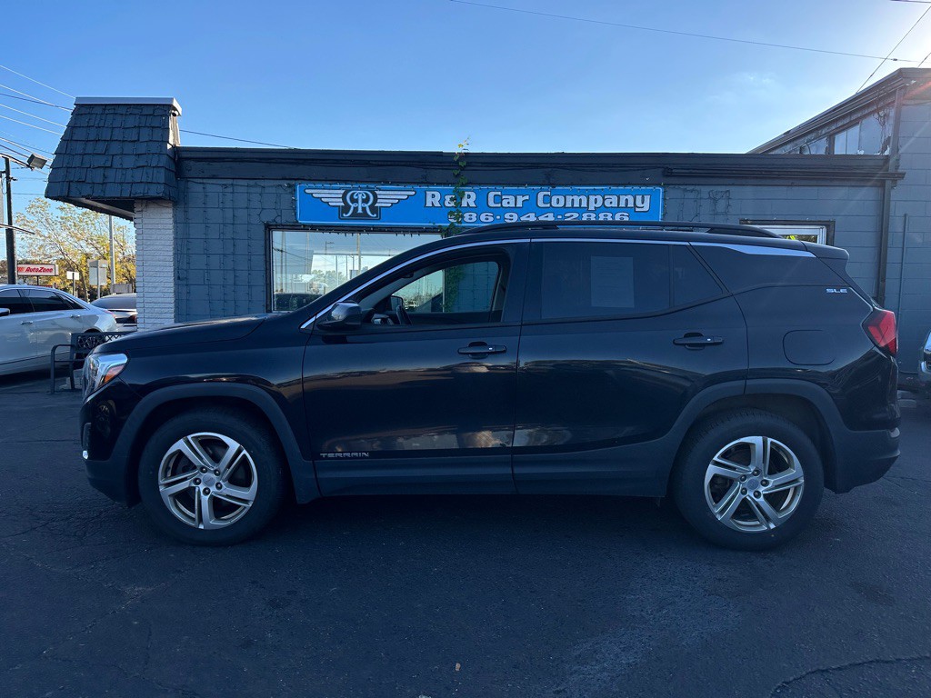 2018 GMC Terrain Image 2