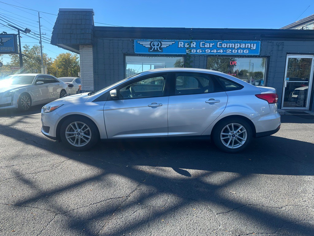 2017 Ford Focus Image 2
